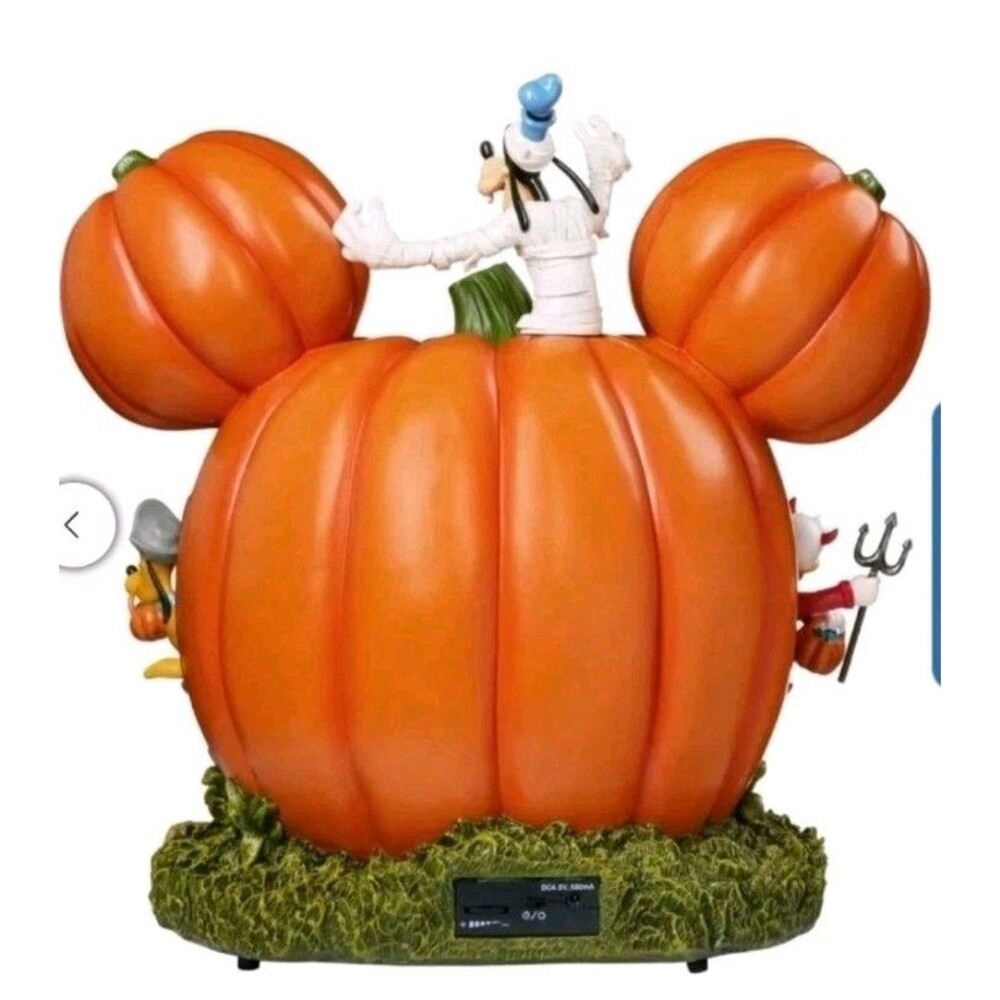 Disney Mickey and Friends Halloween Pumpkin House with Lights and Music - Picture 5 of 6